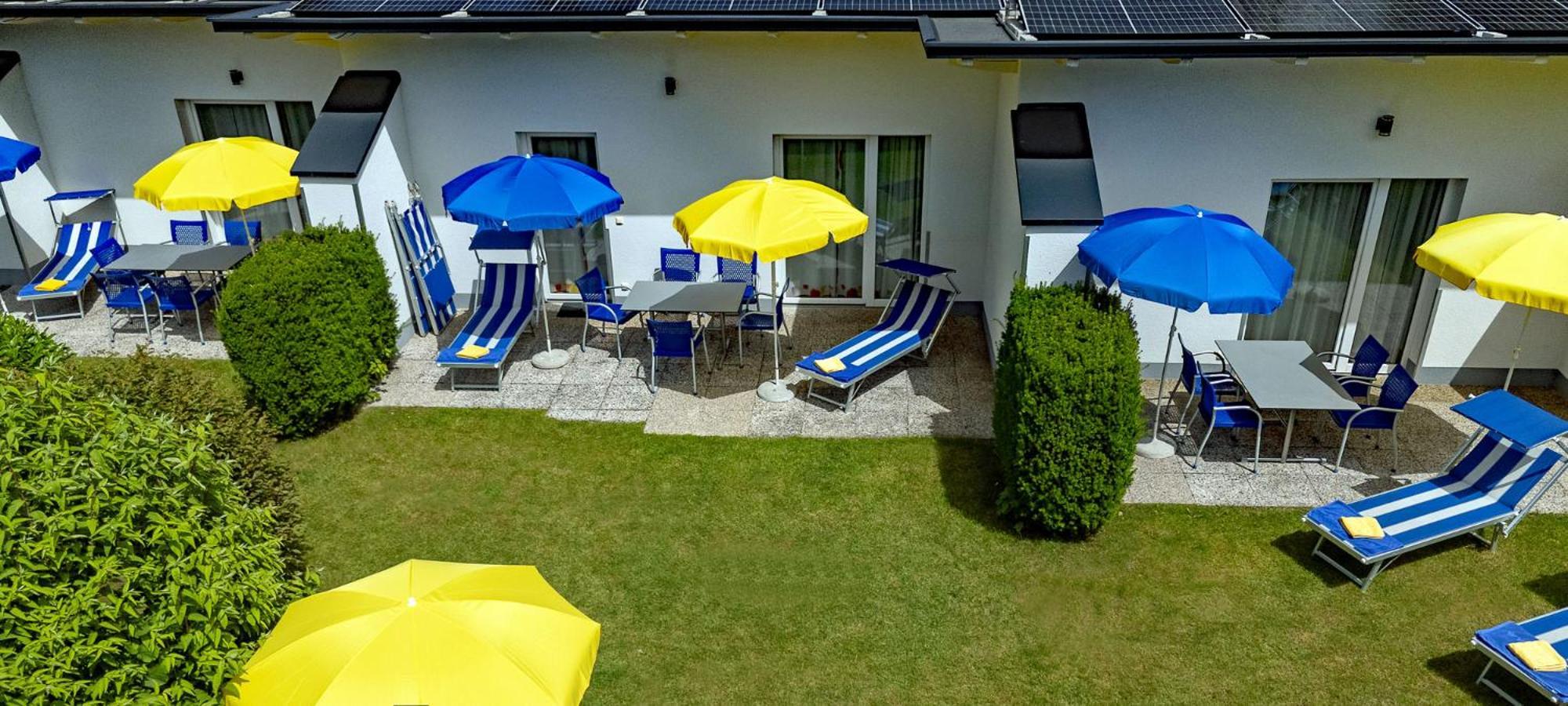 Barry Memle Directly At The Lake Velden am Woerthersee Exterior photo